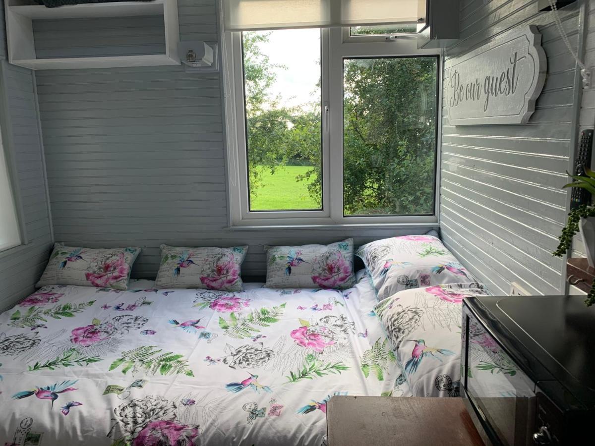Shepherds Hut Bath Wick (Gloucestershire) Exterior foto